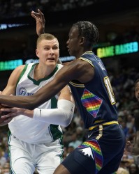  约基奇准三双助掘金力克太阳迎五连胜